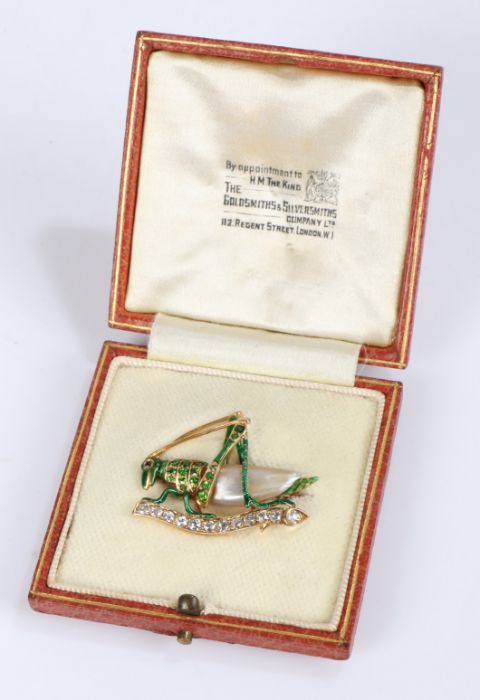 Demantoid Garnet , diamond and mother of pearl and brooch in the form of a grasshopper, 33mm wide, - Image 2 of 2