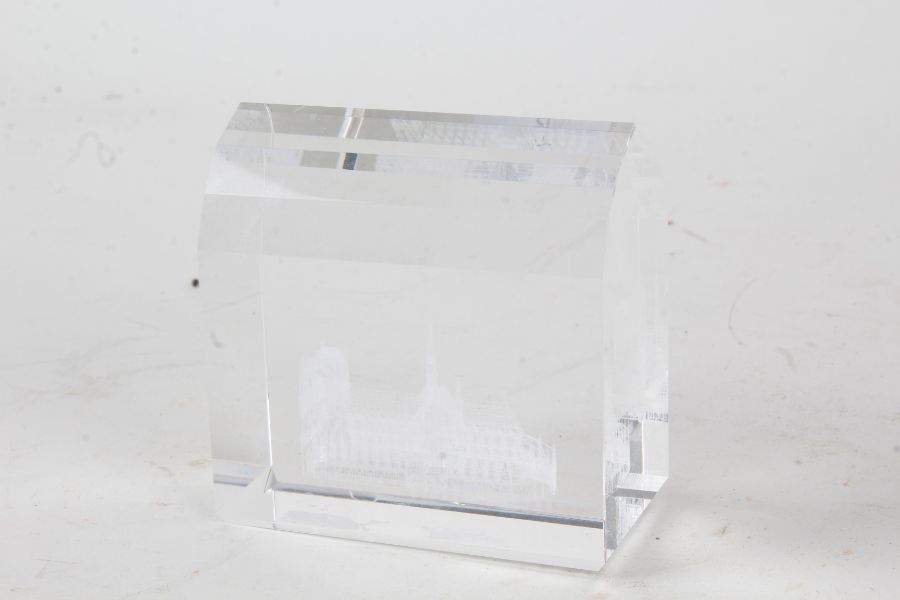 Clear glass paperweight, the interior depicting Notre Dame Cathedral, 8.5cm wide - Image 2 of 2