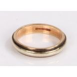 9 Carat Gold ring, ring size P, gross weight 4.5g