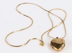 9 carat gold locket of heart form, on a 9 carat gold necklace, 5.4g