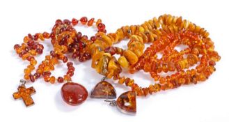 Collection of amber necklaces and bracelets (3)