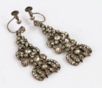 Pair of Paste set earrings, decorated with a floral design 6cm long (2)