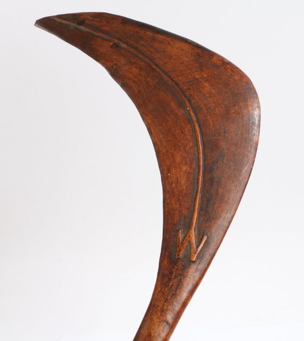 Solomon Islands parrying shield club, with a curved blade having a ridge terminating in a W, the - Image 3 of 3