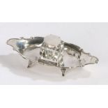 Edward VII silver inkwell, London 1902, maker Robert Pringle, the square form clear glass inkwell