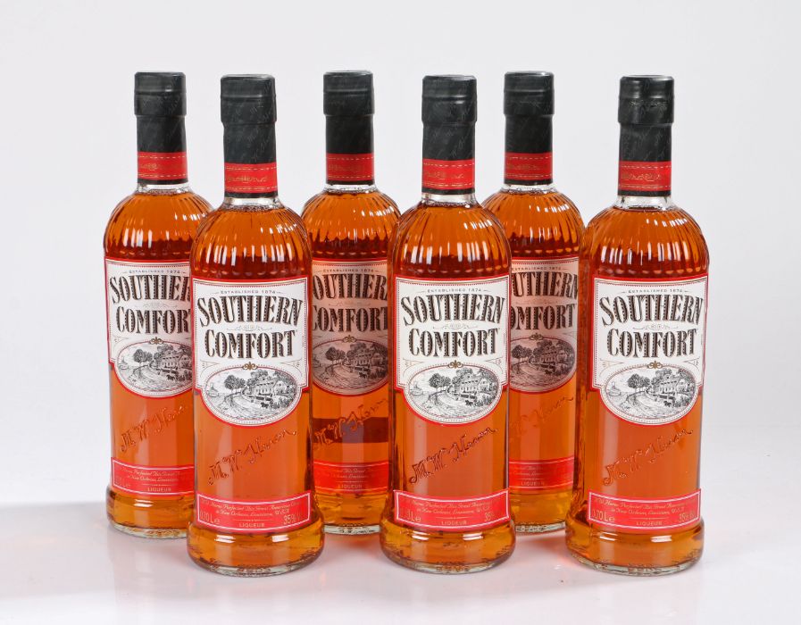 Southern Comfort whisky, 35%, six bottles, (6)