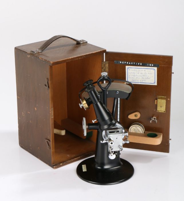 Bellingham & Stanley Ltd. London refractometer, No. 486405, housed in a fitted case with