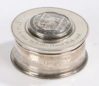 George V silver inkwell, London 1935, maker Garrard & Co. Ltd. the hinged lid with crest and latin