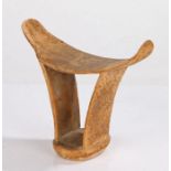 Boni headrest, Somalia, the arched top above weave curved sides and oval base, 15.5cm high