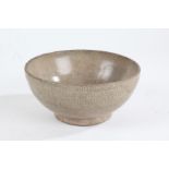 Chinese crackle glazed celadon bowl, 13cm diameter