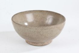 Chinese crackle glazed celadon bowl, 13cm diameter