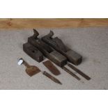 Collection of tools, to include woodworking planes and metal bolsters (qty)