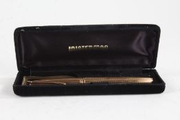 Waterman 18 carat gold fountain pen, with engine turned case