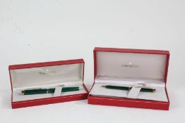 Sheaffer fountain pen, with moire green case and 14k gold nib, with original box and matching