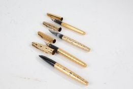 Four gold plated Parker fountain pens (4)