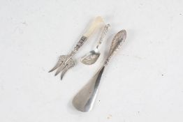 George IV silver caddy spoon, Birmingham 1827, maker John Thropp, with shell pattern handle and