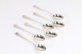 Set of six George V silver teaspoons, Sheffield 1913, maker Larder & Burgess, with scroll and