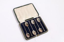 Set of six George V silver seal top tea spoons, Sheffield 1922, maker Cooper Brothers & Sons Ltd.