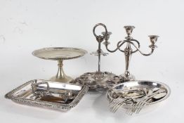 Silver plated ware, to include tazza, tureen and cover with detachable handle, oval serving dish,