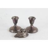 Pair of Elizabeth II silver candlesticks, Birmingham 1978, maker Crisford & Norris Ltd. with