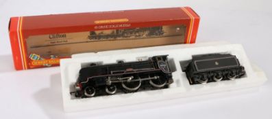 Hornby OO gauge R.084 BR 4-4-0 Schools Class loco "Clifton", boxed