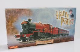 Hornby 00 gauge Harry Potter Hogwarts Express train set