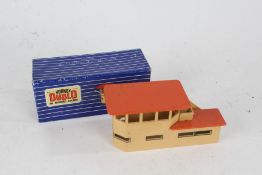 Hornby Dublo D1 Signal Cabin, in original box