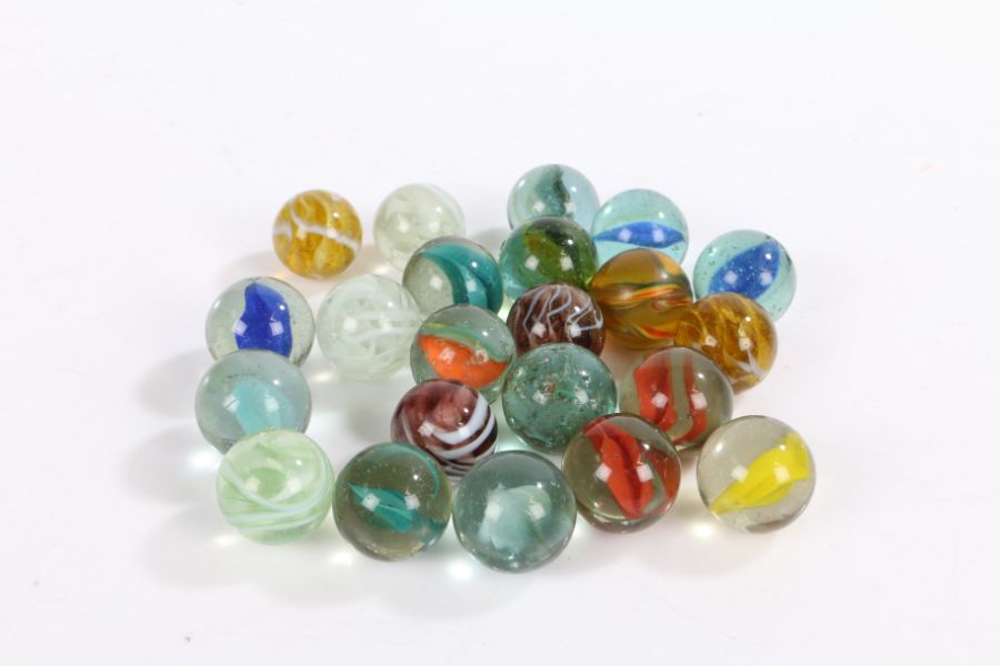 Collection of marbles, of various styles, most 29mm diameter (qty) - Image 2 of 2