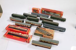 Collection of Hornby 00 gauge models some housed in boxes, (Qty)