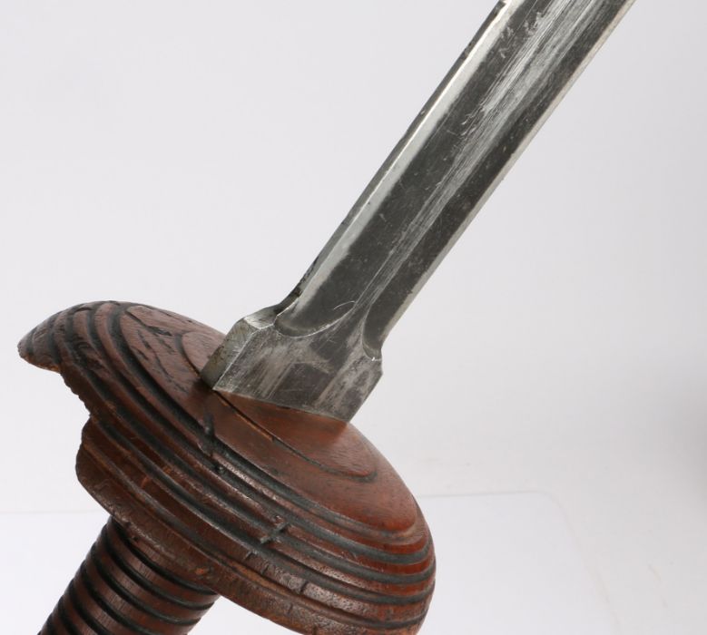 Gladiator, a Zucchabar arena sword from Ridley Scott's Oscar®-winning historical epic Gladiator. - Image 2 of 2