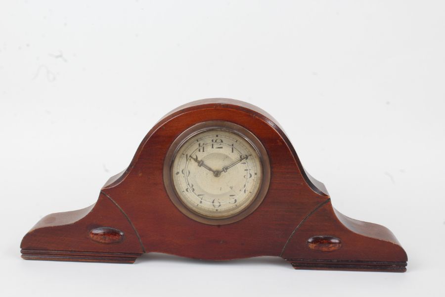 Edwardian mahogany Napoleon hat mantel clock, the silvered dial with Arabic numerals, the case