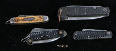 First World War P1905 British army clasp knife, together with an example as used in WW2 dated 1950