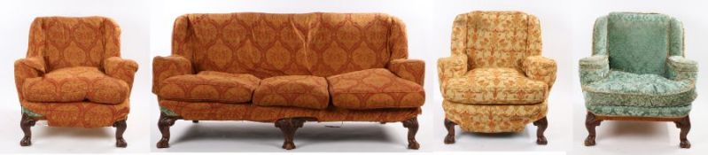 Early 20th Century settee and armchair suite, in the George II taste, the three wide and deep