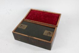 Victorian tartanware box, the hinged lid opening to reveal an adjustable ratcheted interior shelf