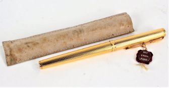 Parker gold plated fountain pen, with 18 carat gold nib and engine turned case