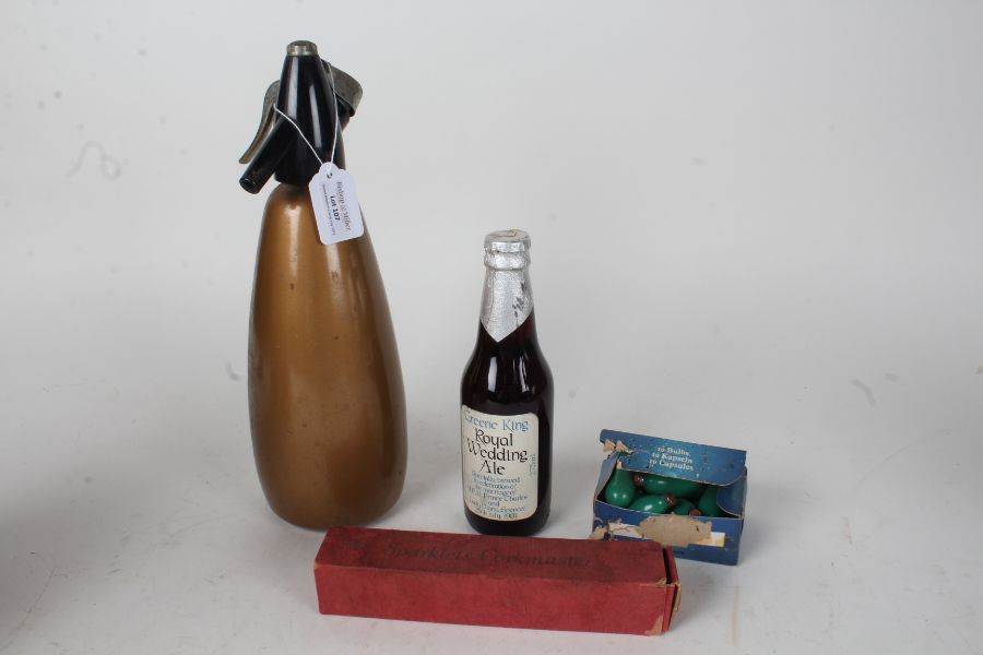 Mid 20th Century BOC soda syphon, in gold, with boxed Sparklets capsules, a boxed Sparklets