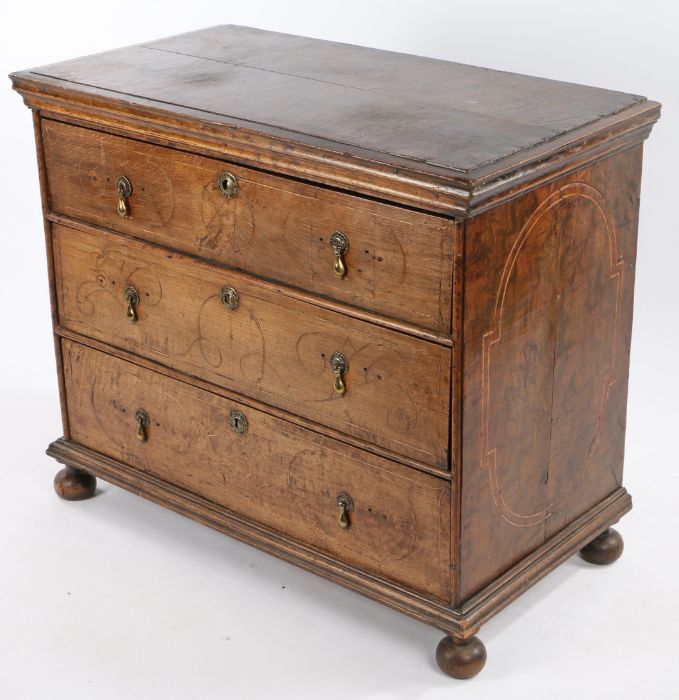 English oak and fruitwood inlaid chest of drawers, circa 1700/1720 the rectangular top above a - Image 7 of 10