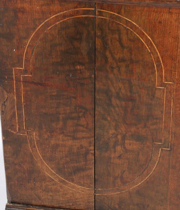 English oak and fruitwood inlaid chest of drawers, circa 1700/1720 the rectangular top above a - Image 5 of 10