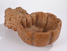 Late 17th/early 18th Century Italian marble Holy Water Stoop/font, the scallop edge deep bowl with a