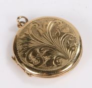 9 carat gold circular locket, 3.7 grams