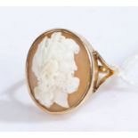 9 carat gold cameo ring depicting a neoclassical man, ring size M gross weight 3.1 grams