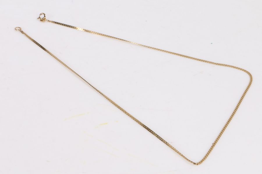 9 carat gold mesh necklace, 2.2 grams