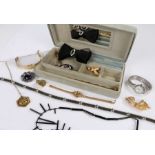 Collection of costume jewellery to include brooches and wristwatches together with a yellow metal