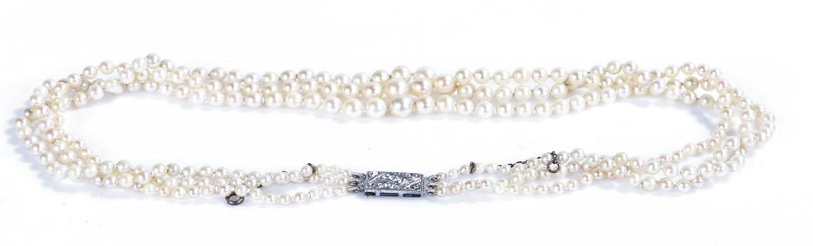 Simulated pearl set with a silver and paste clasp - VENDOR TO COLLECT 06.10.21-MG