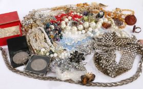 Costume jewellery, to include bead necklaces, rings, brooches etc. (qty)