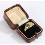 9 Carat gold signet ring, Ring size Y gross weight 5.0 grams