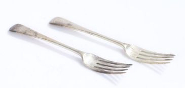 Pair of Victorian Scottish silver dessert forks, Edinburgh 1900, maker Hamilton & Inches, the old