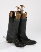 Pair of Fishers of Woolwich Military Outfitters black leather riding boots with spurs, size 7,