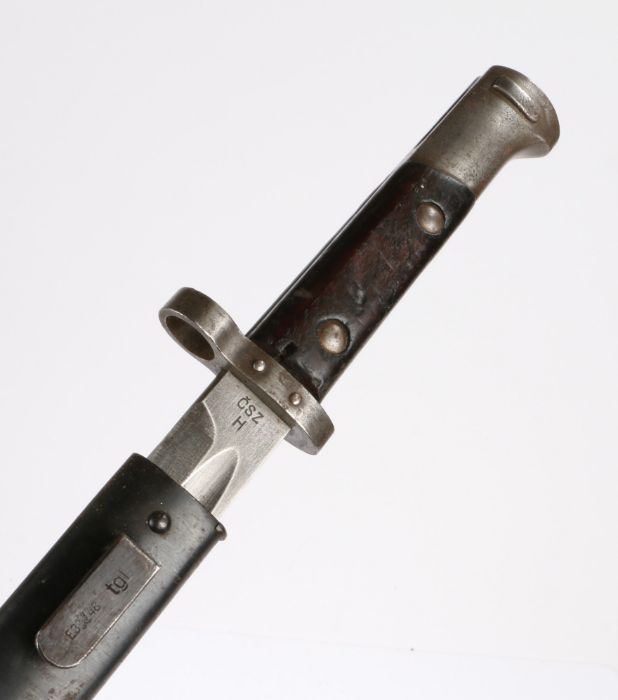Czechoslovakian VZ–24 Knife Bayonet, stamped CSZ over H to ricasso, held in steel scabbard stamped - Image 2 of 4