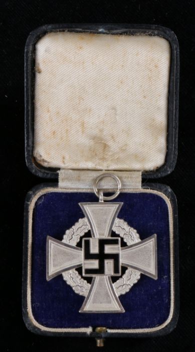 German Third Reich faithful service award (Treudienst-Ehrenzeichen), in silver for 25 years service,