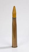 British 40mm Bofors shell with resin projectile, base of shell case dated 1942